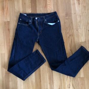 Levi Strauss 512 Jeans 31” wide 32” long. Excellent condition Deep blue Jean